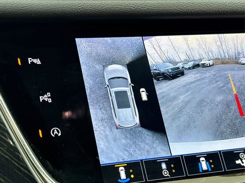 Used 2021 Cadillac XT6 Premium Luxury image 30