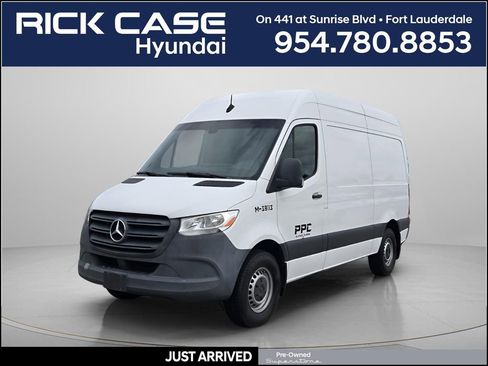Used 2023 Mercedes-Benz Sprinter 2500 image 1