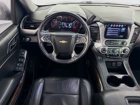 Used 2018 Chevrolet Suburban LT image 27