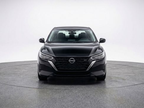 Used 2025 Nissan Sentra S FWD image 2