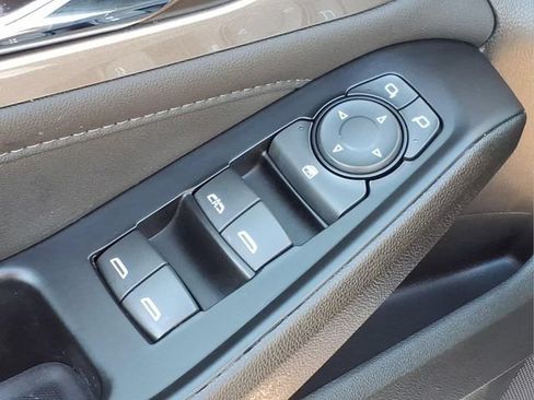 Used 2023 Chevrolet Traverse LT w/ LPO, Floor Liner Package AWD/4WD image 17