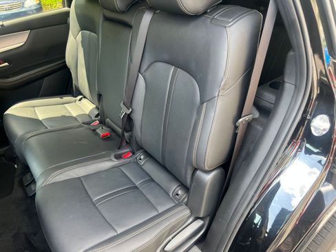 Used 2025 MAZDA CX-90 3.3 Turbo w/ Preferred Package AWD/4WD image 37