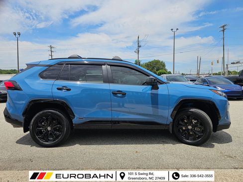 Used 2024 Toyota RAV4 SE AWD/4WD image 6