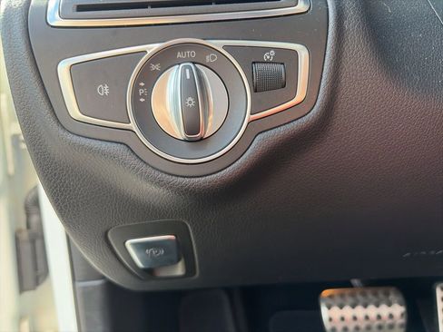 Used 2018 Mercedes-Benz C 300 Sedan image 15