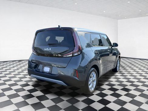 Used 2024 Kia Soul LX w/ Option Group 015 FWD image 7