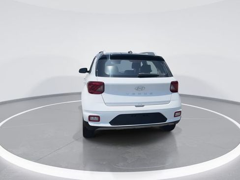New 2026 Hyundai Venue SEL FWD image 7