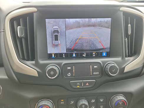 Used 2023 GMC Terrain Denali w/ Black Diamond Edition image 26