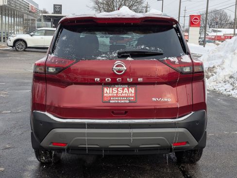 Certified 2021 Nissan Rogue SV w/ Premium Package image 6