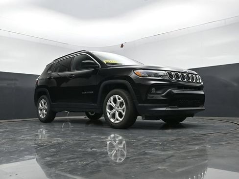 Used 2024 Jeep Compass Latitude AWD/4WD image 20