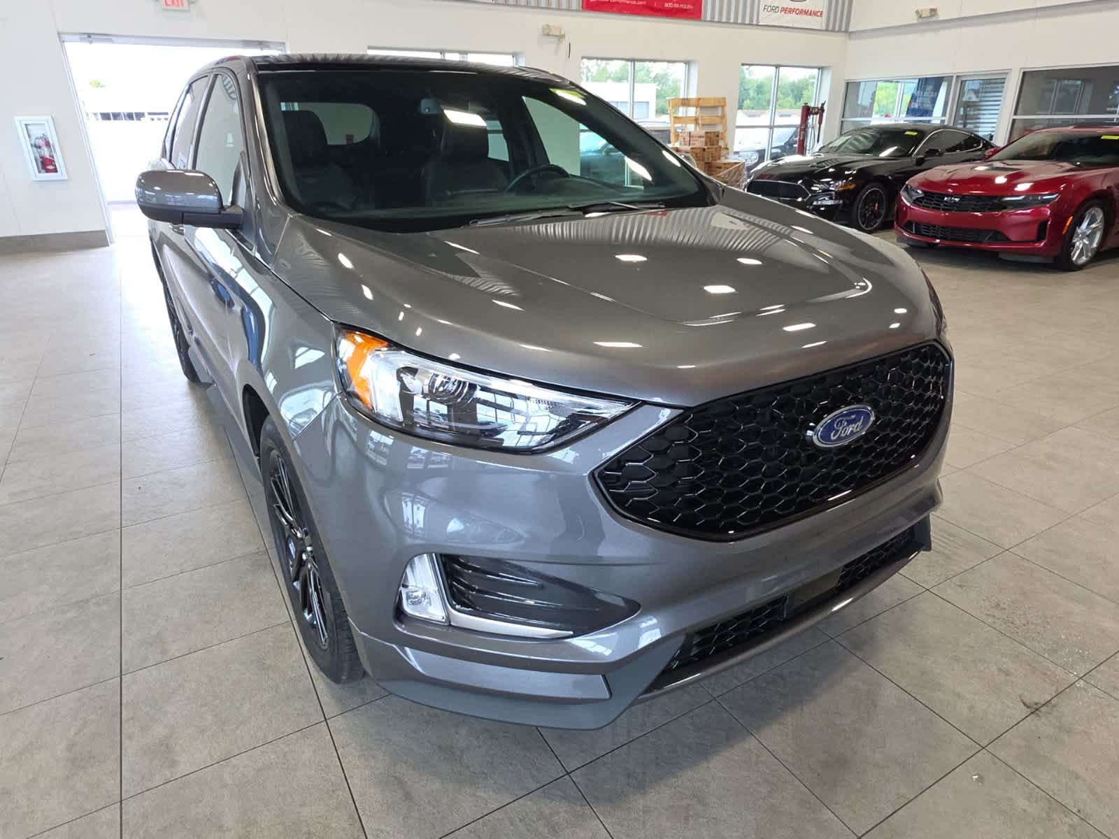 Used 2024 Ford Edge ST-Line AWD/4WD image 3