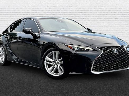 Used 2023 Lexus IS 300 w/ Comfort Package RWD image 3