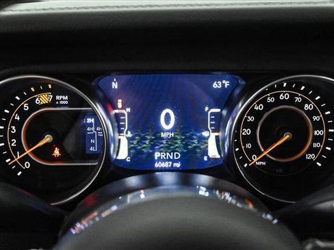 Used 2020 Jeep Wrangler Unlimited Sahara image 12