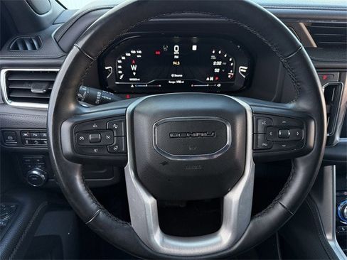 Used 2023 GMC Yukon Denali image 14