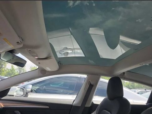 Used 2023 Tesla Model 3 Standard Range RWD image 12