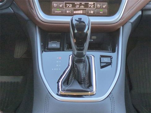 Used 2020 Subaru Outback Touring image 21