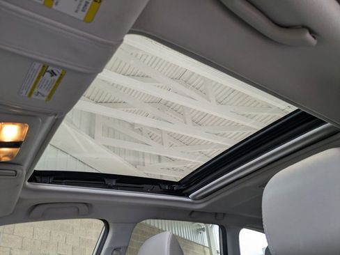 Used 2017 Subaru Forester 2.5i Limited w/ Popular Package #2 AWD/4WD image 13