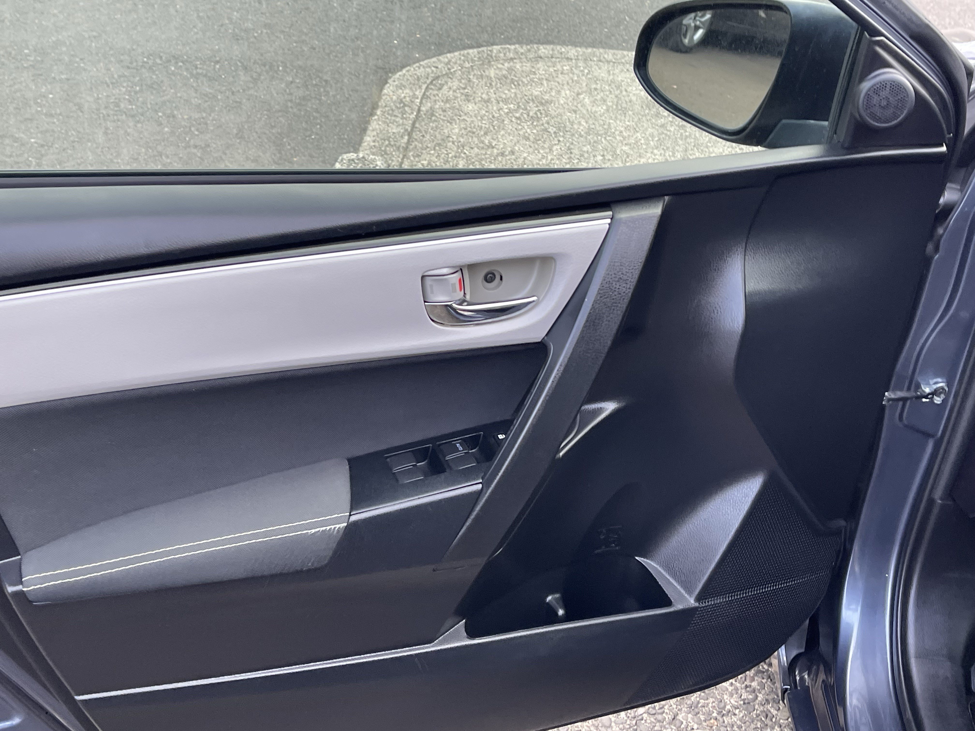 Certified 2017 Toyota Corolla LE w/ LE Premium Package FWD image 16
