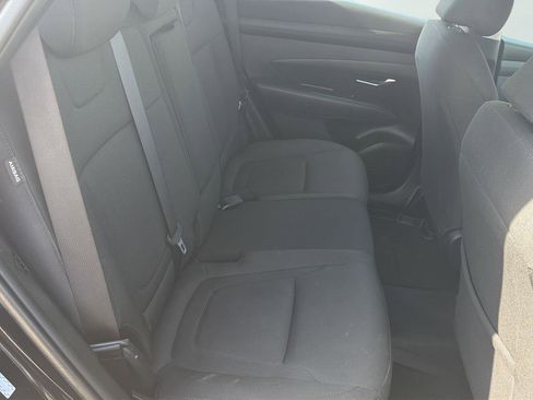 Used 2025 Hyundai Tucson SE image 31