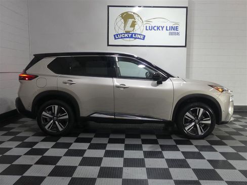 Used 2021 Nissan Rogue Platinum AWD/4WD image 6