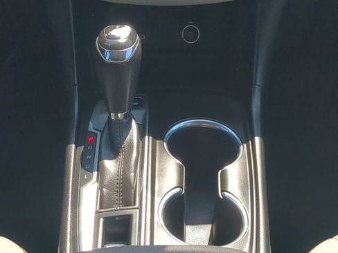 Used 2018 Chevrolet Equinox LT w/ Sun & Infotainment Package AWD/4WD image 18