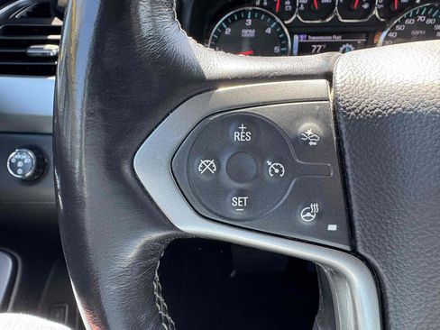 Used 2018 Chevrolet Suburban Premier image 21