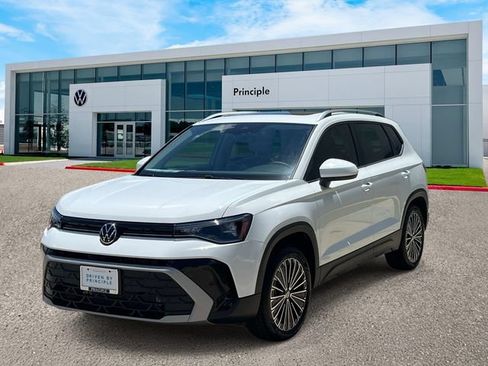 New 2026 Volkswagen Taos SE FWD image 1
