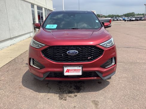 Used 2019 Ford Edge ST w/ Equipment Group 401A AWD/4WD image 3
