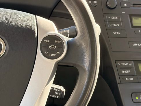 Used 2011 Toyota Prius Two image 32