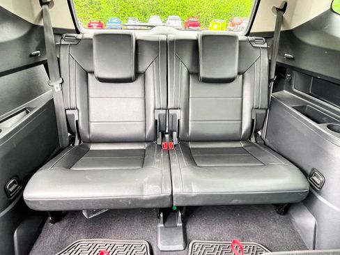 Used 2022 Volkswagen Atlas SE w/ Panoramic Sunroof Package AWD/4WD image 14
