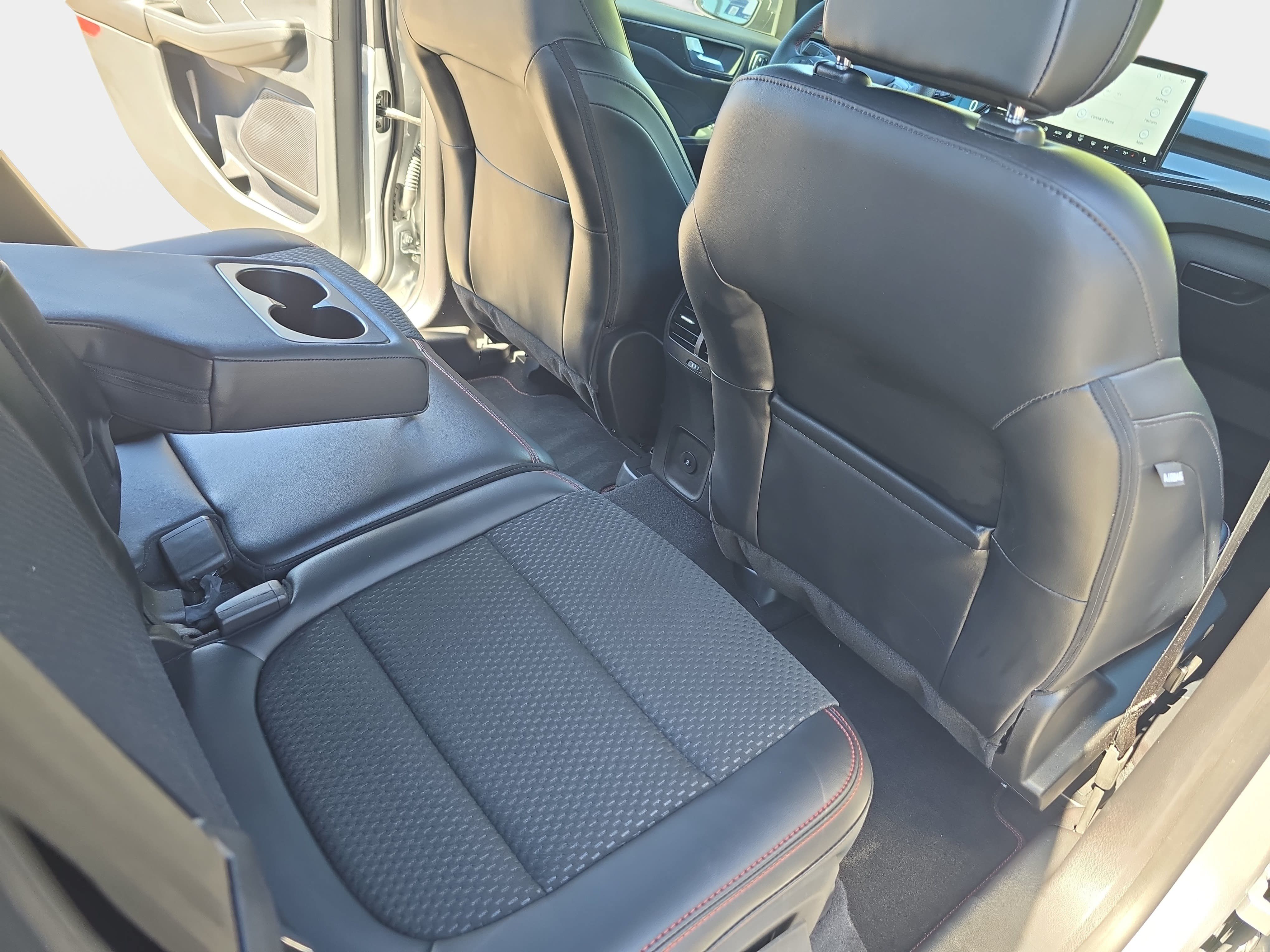 Used 2023 Ford Escape ST-Line Select w/ Tech Pack #2 AWD/4WD image 11