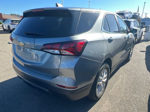 Used 2023 Chevrolet Equinox LT w/ Driver Convenience Package FWD image 4