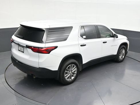 Used 2023 Chevrolet Traverse LS FWD image 20