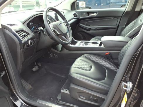 Used 2024 Ford Edge Titanium image 11