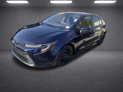 Used 2024 Toyota Corolla LE FWD image 30