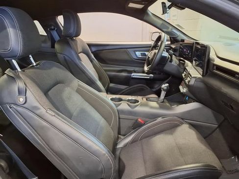 Used 2024 Ford Mustang Coupe RWD image 27