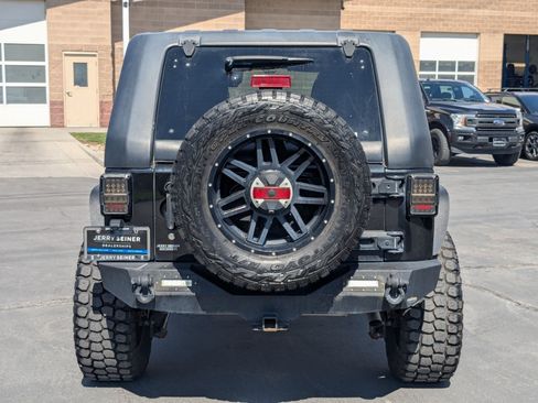 Used 2018 Jeep Wrangler Unlimited Sport S AWD/4WD image 4