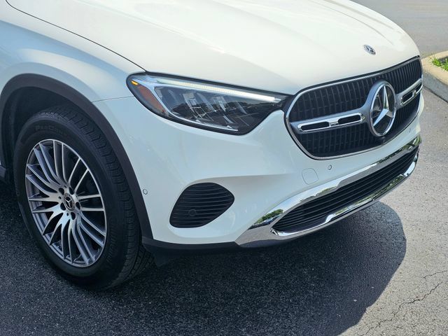 Certified 2026 Mercedes-Benz GLC 300 4MATIC image 2