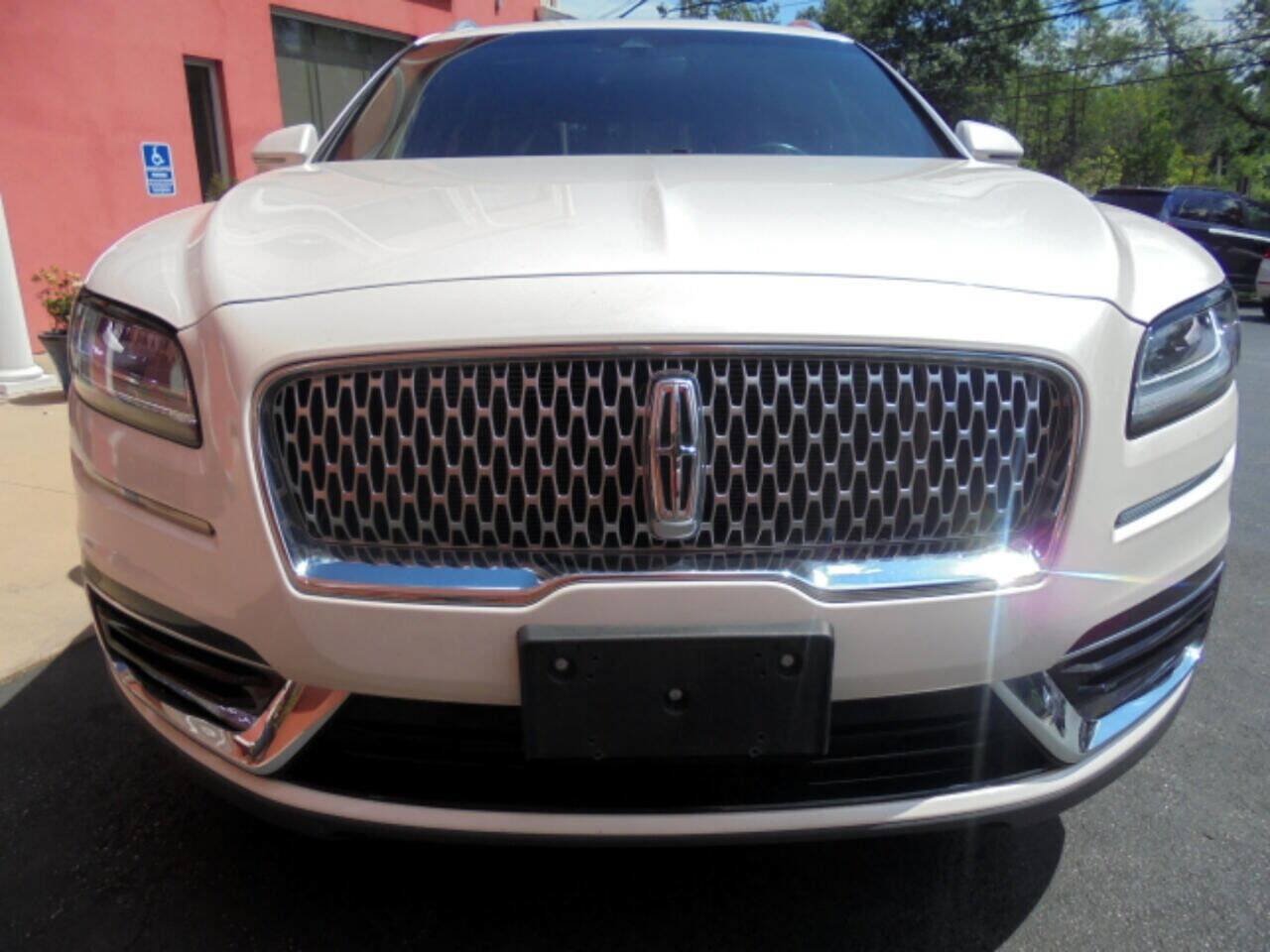 Used 2019 Lincoln Nautilus Select AWD/4WD image 18