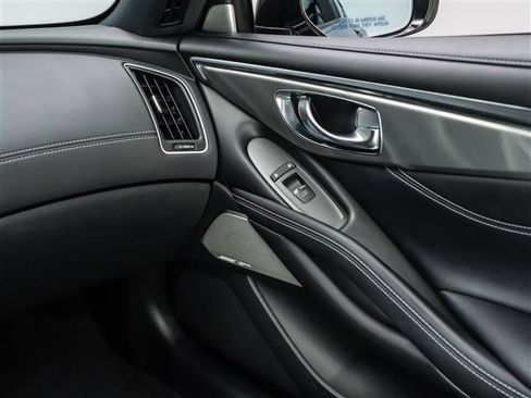 Used 2019 INFINITI Q60 3.0t Luxe w/ Essential Package RWD image 28
