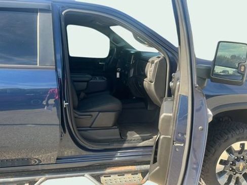 Used 2022 Chevrolet Silverado 2500 Custom w/ Custom Value Package image 25