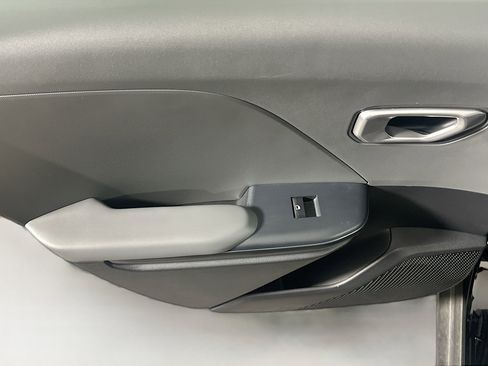 Used 2025 Kia K4 LXS image 25