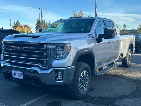 Used 2022 GMC Sierra 2500 SLT w/ SLT Convenience Package image 2