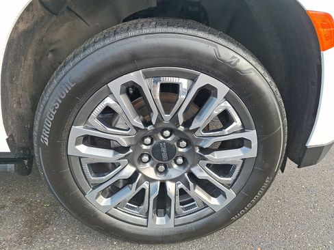 Certified 2023 GMC Yukon Denali image 8