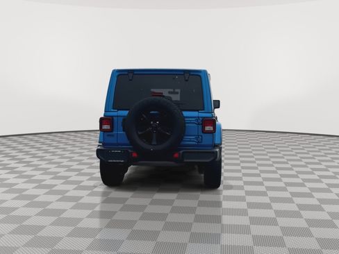 Used 2022 Jeep Wrangler Unlimited Sahara AWD/4WD image 8