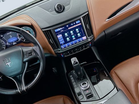 Used 2022 Maserati Levante Modena image 18