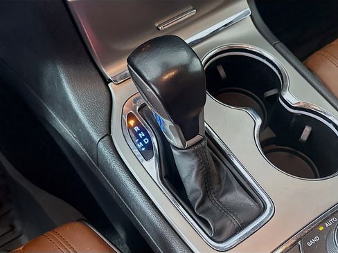 Used 2021 Jeep Grand Cherokee Overland image 25