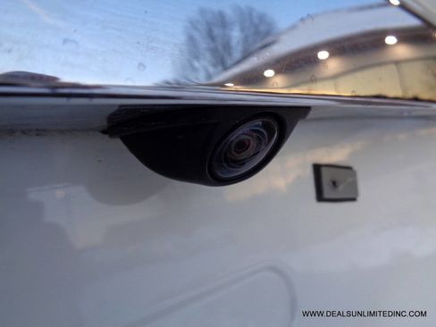 Used 2021 Ford EcoSport Titanium image 17