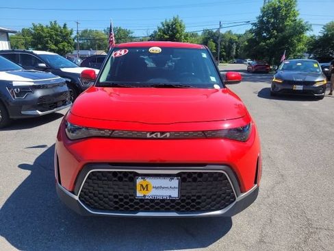 Certified 2024 Kia Soul LX w/ Option Group 015 FWD image 9