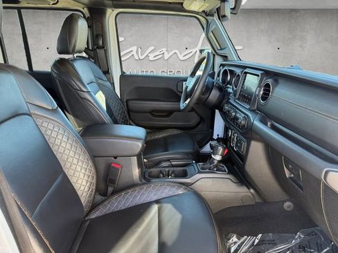 Used 2023 Jeep Gladiator Overland image 15