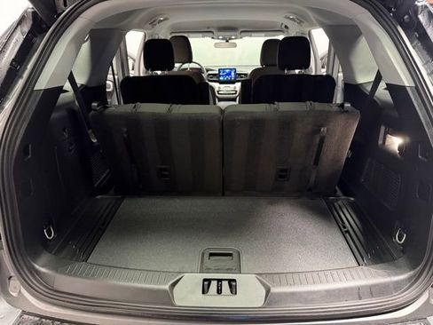 Used 2024 Ford Explorer XLT w/ Class IV Trailer Tow Package image 29